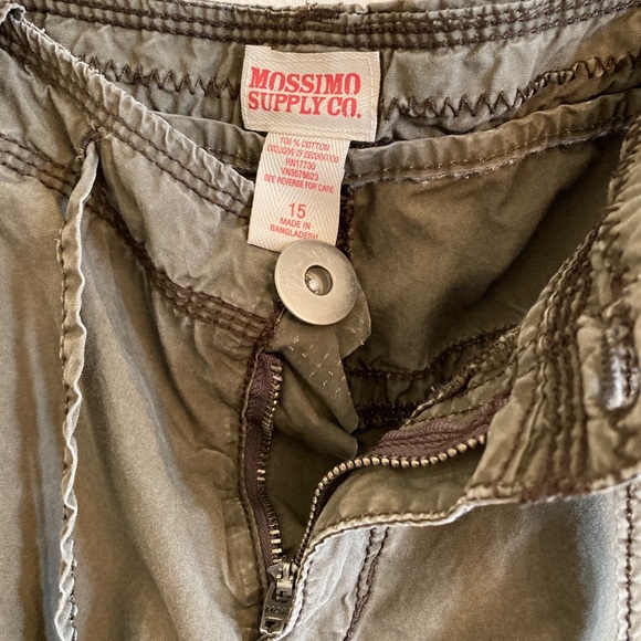 Mossimo Crops - Picture 2 of 4